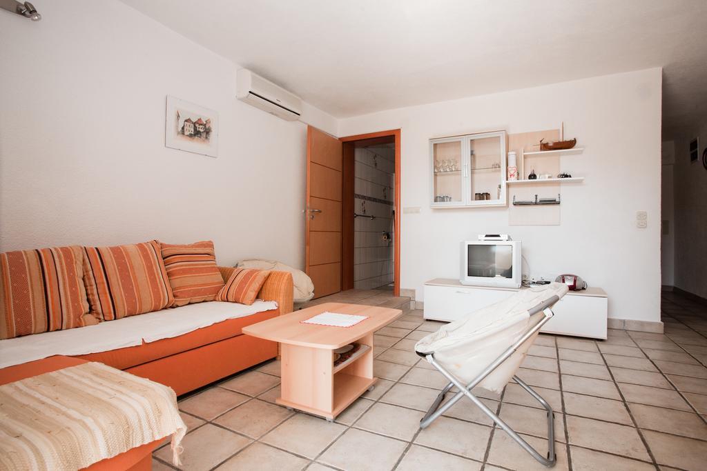Apartments Vrgada Drage Esterno foto
